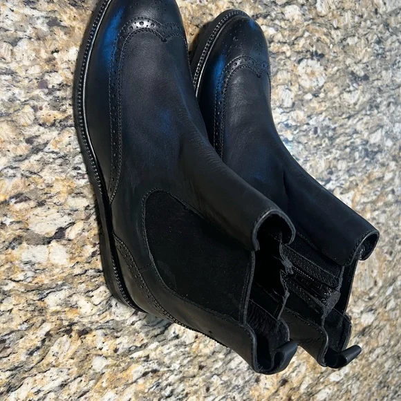 Black Leather Chelsea Boots - Picture 5 of 5
